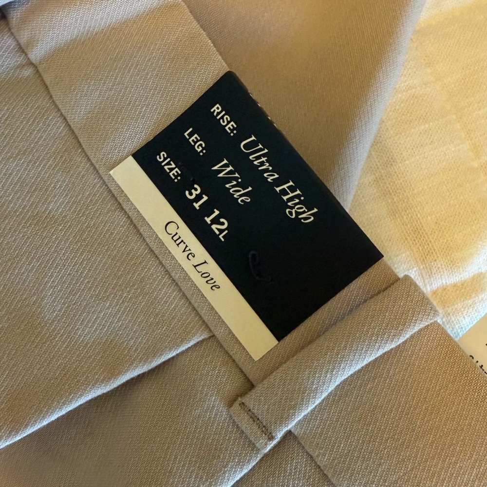 Abercrombie & Fitch Wide Leg Pants in Beige